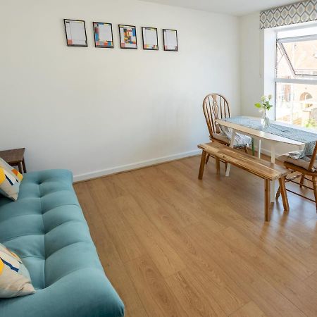 Pass The Keys Modern Stylish Apartment With Parking Bournemouth Buitenkant foto