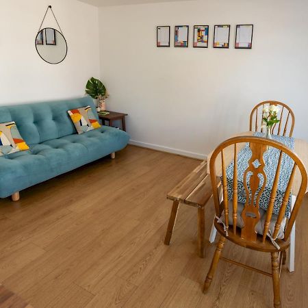 Pass The Keys Modern Stylish Apartment With Parking Bournemouth Buitenkant foto