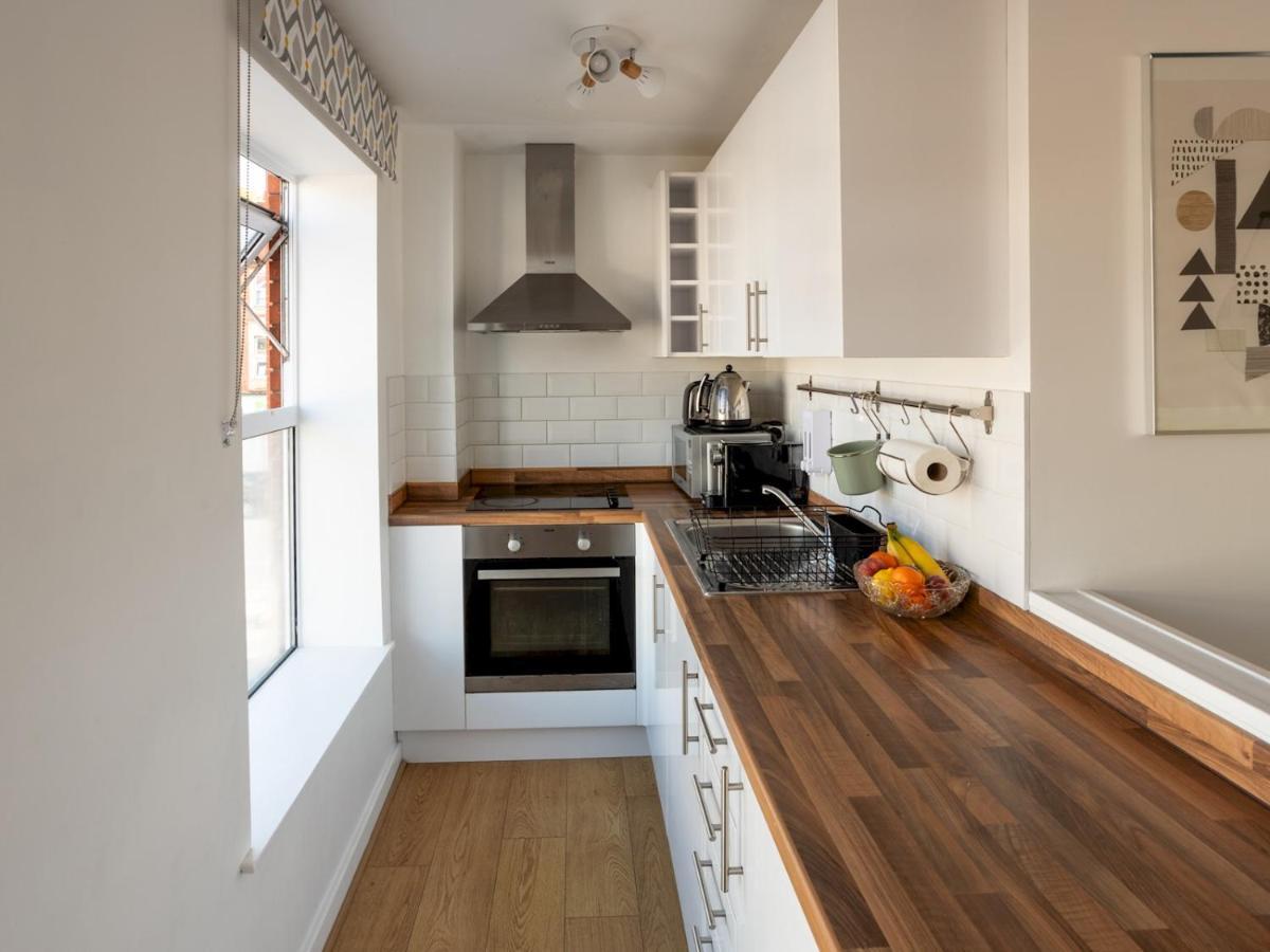 Pass The Keys Modern Stylish Apartment With Parking Bournemouth Buitenkant foto